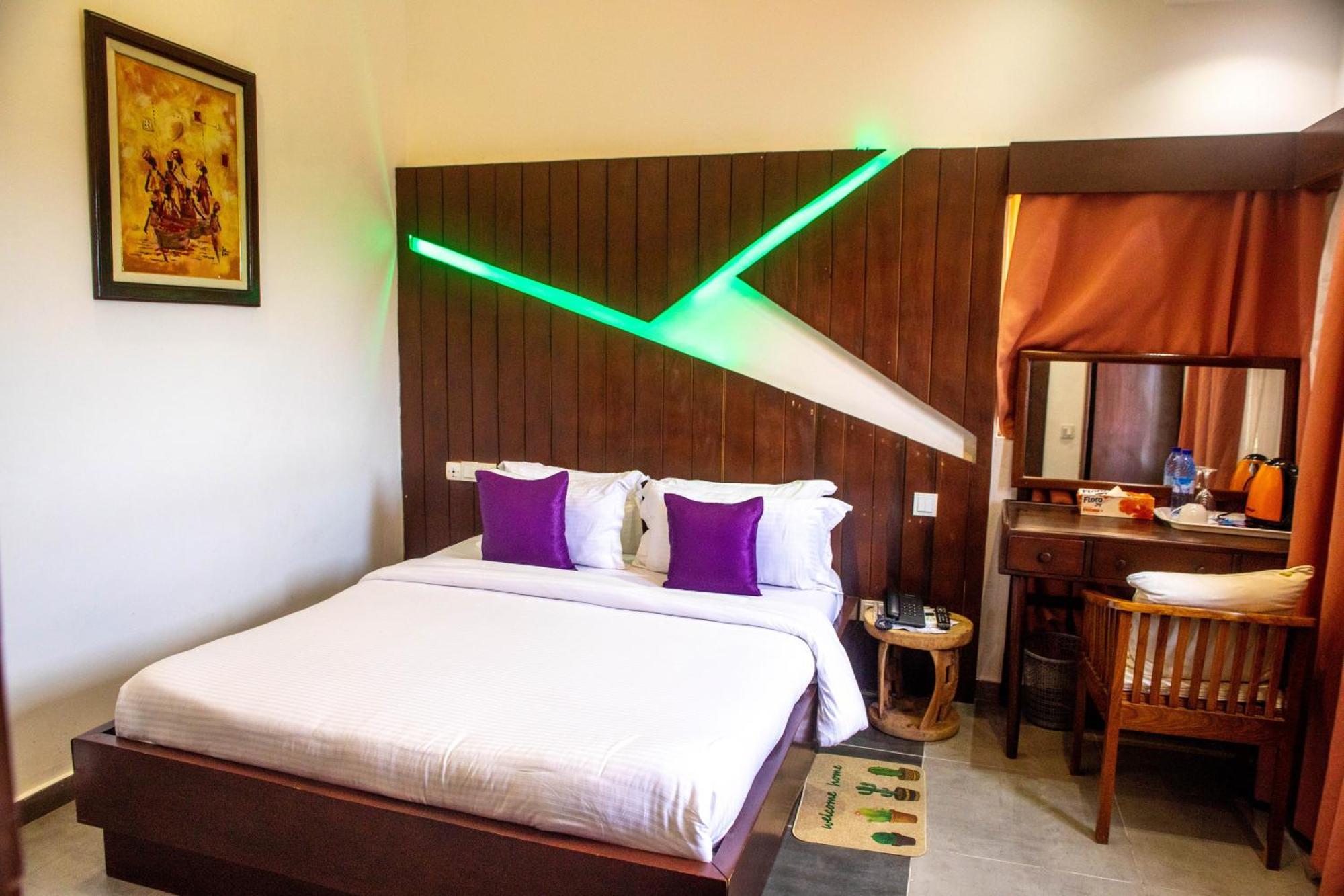 Hotel Les Orchidees Котону Номер фото